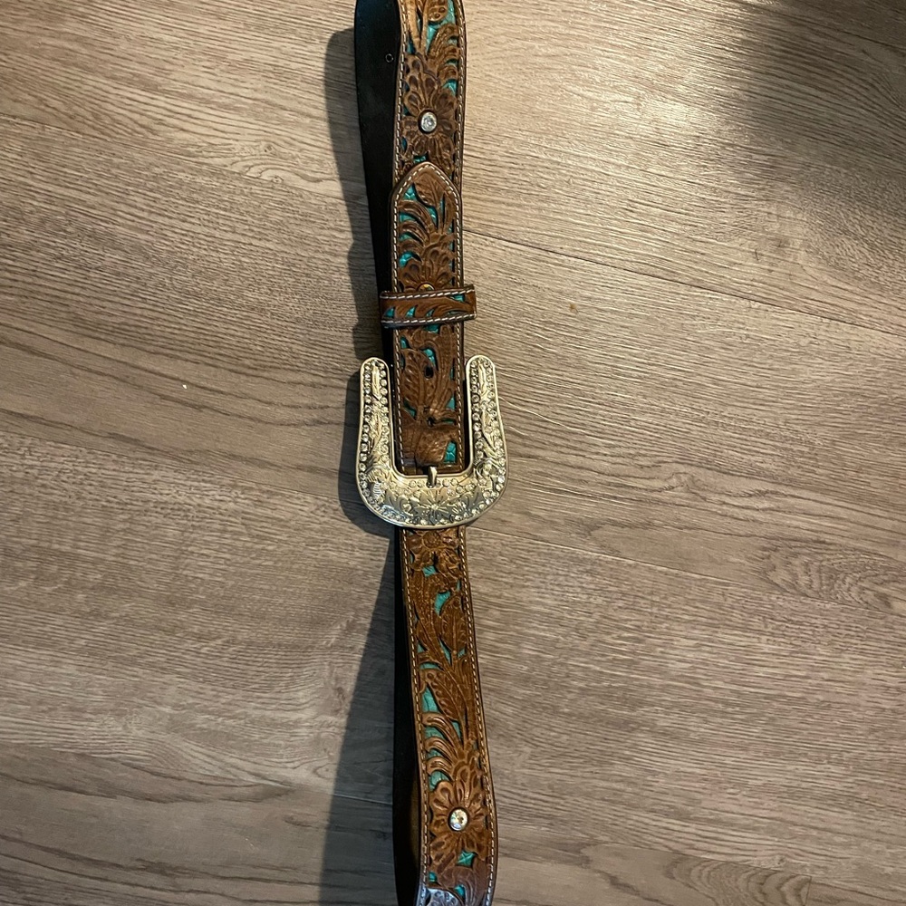 Large Ariat Belt